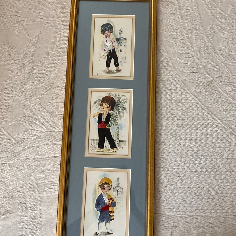 Vintage 3 embroidered postcards picture.